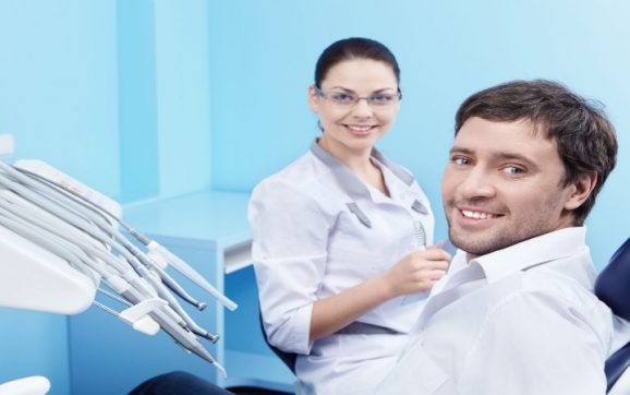 Four Ways That Wearing Dentures in Burlington Can Improve Your Life